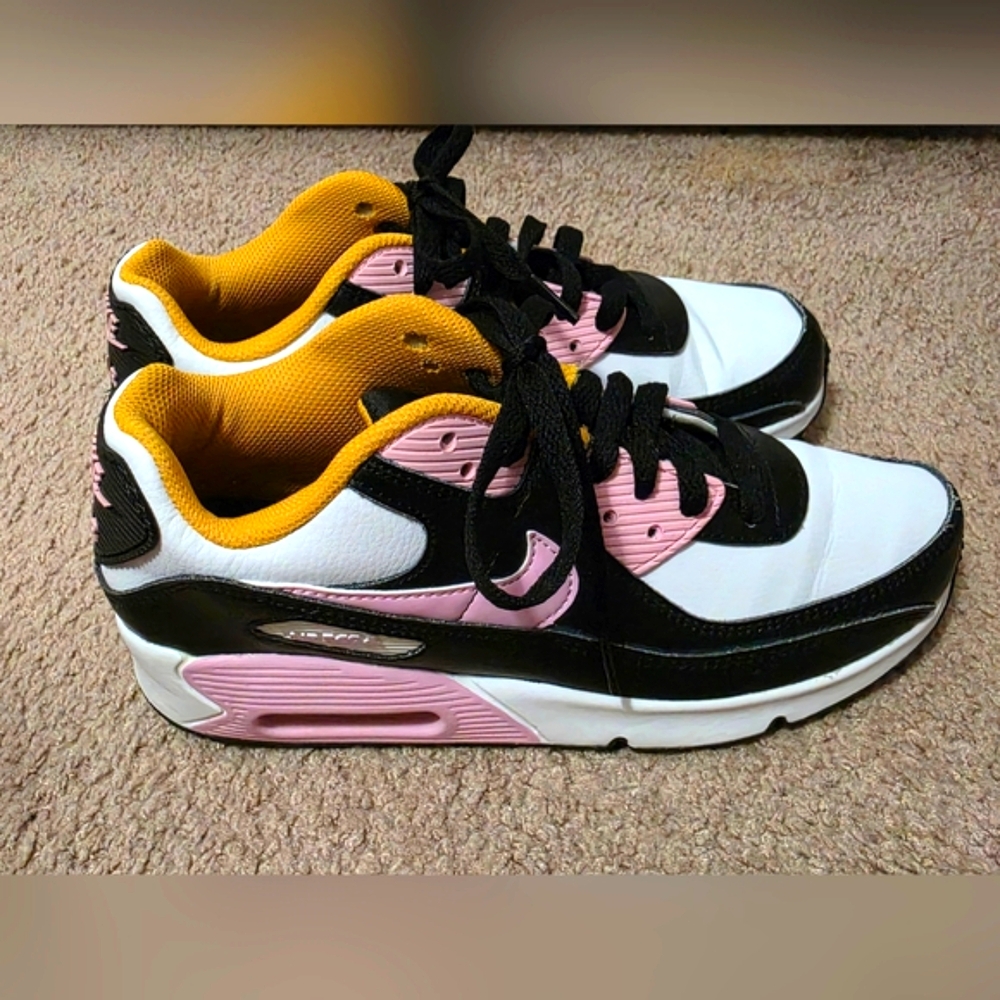 Nike Black and Pink Air Max 90 LTR Sneakers